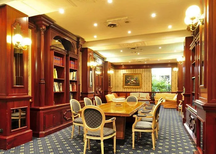 Regent Hotel 4*